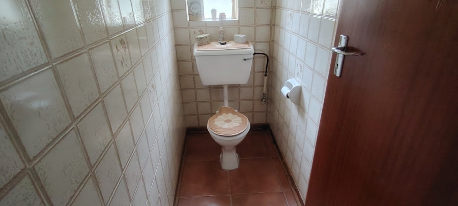 4 Bedroom Property for Sale in Flamwood North West